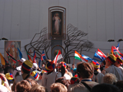 Que Chacun Revete Le Manteau De La Misericorde